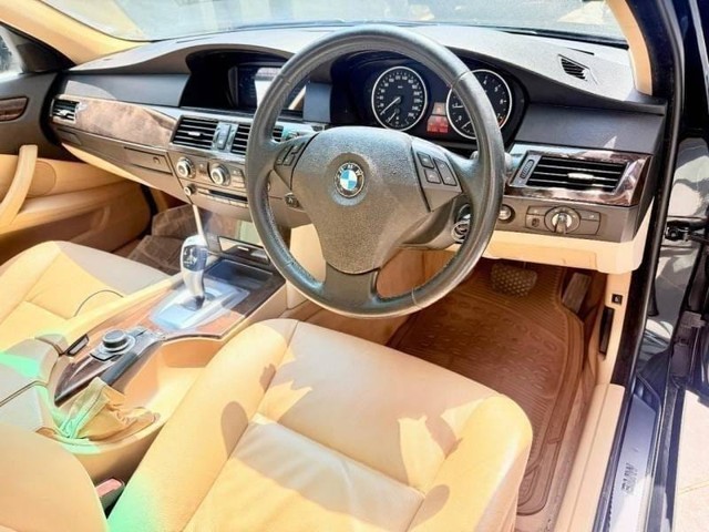 Second-hand 2009 BMW 5 Series 525i for sale in Pune-6