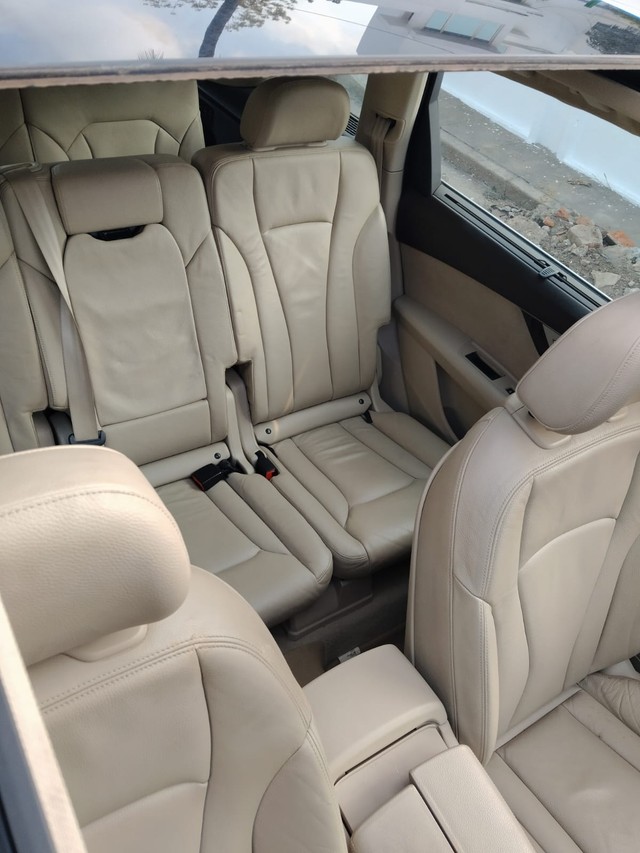 Second-hand 2017 Audi Q7 45 TDI Quattro Technology for sale in Chennai-11