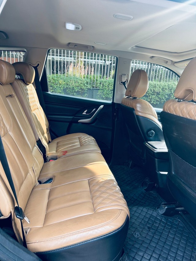 Second-hand 2018 Mahindra XUV500 W11 FWD Diesel for sale in Patna-7