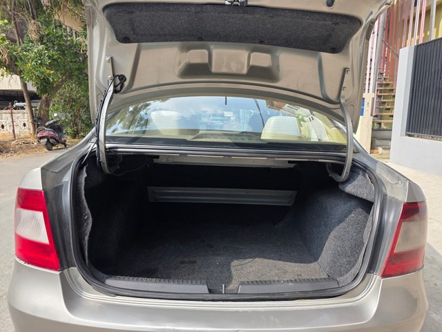 Second-hand 2016 Skoda Rapid 1.5 TDI AT Style Plus for sale in Bangalore-6