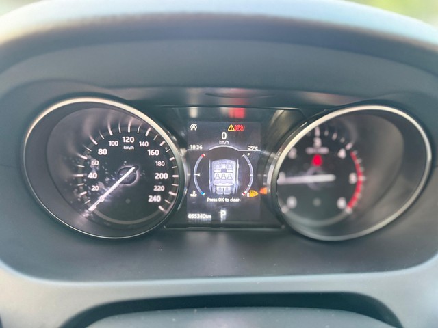 Land Rover Discovery HSE 3.0 TD6 Second-hand 2018 Land Rover Discovery HSE 3.0 TD6 for sale in Surat-13