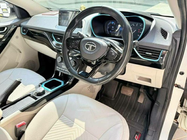 Tata Nexon EV XZ Plus LUX - Photo 8