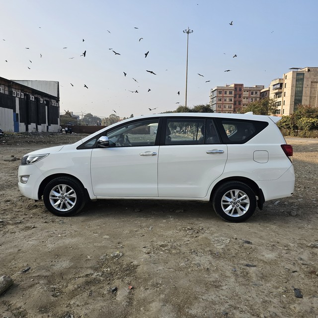 Second-hand 2019 Toyota Innova Crysta 2.4 G Plus MT BSIV for sale in New Delhi-3