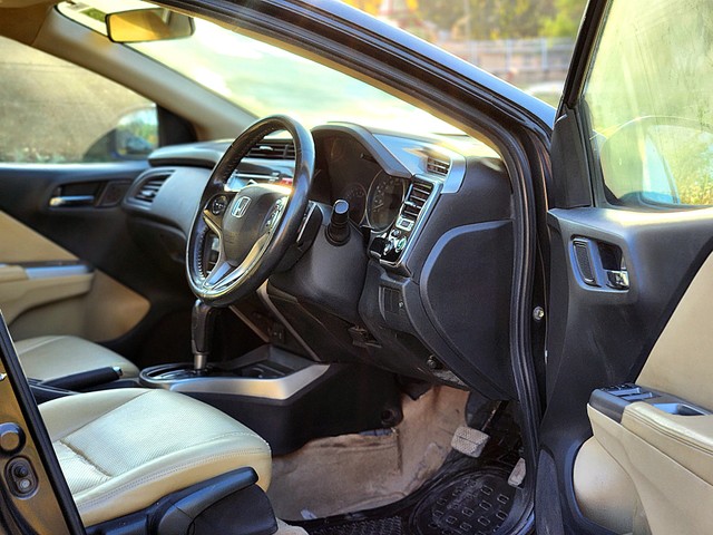 Second-hand 2015 Honda City i VTEC CVT VX for sale in New Delhi-15