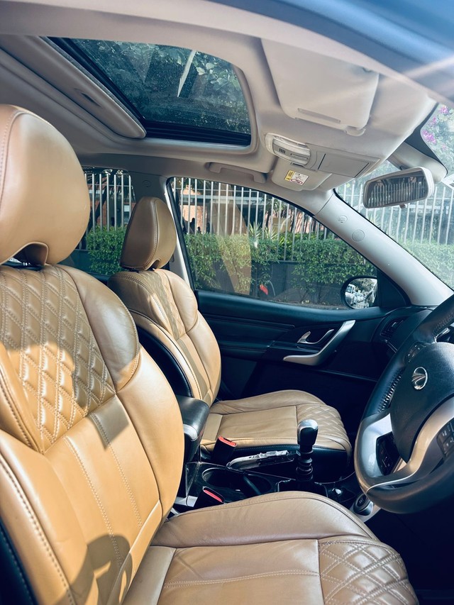 Second-hand 2018 Mahindra XUV500 W11 FWD Diesel for sale in Patna-8