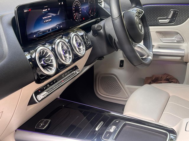 Second-hand 2024 Mercedes-Benz GLA 200 for sale in New Delhi-9