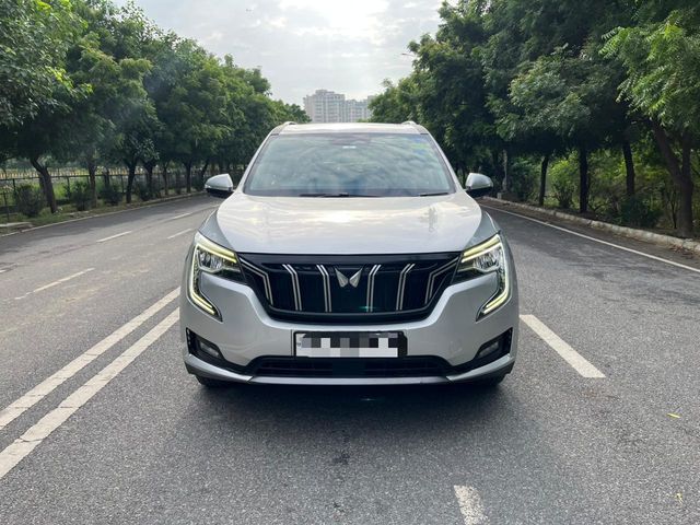 Mahindra XUV700 AX7 AT BSVI Second-hand 2021 Mahindra XUV700 AX7 AT BSVI for sale in Noida