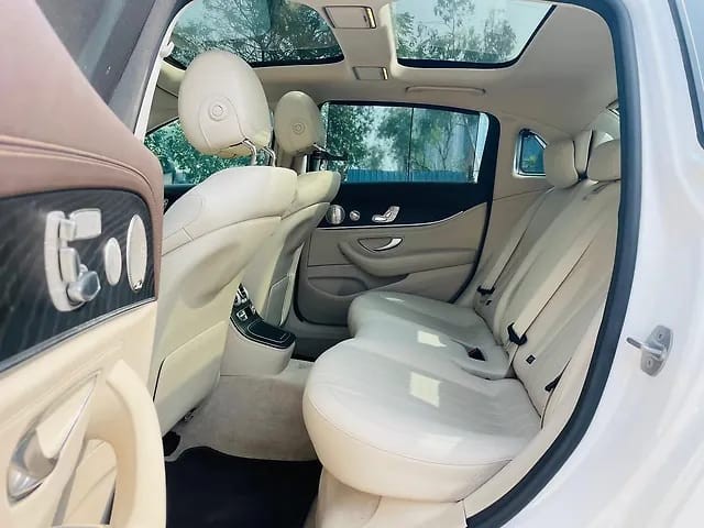 Second-hand 2022 Mercedes-Benz E-Class Exclusive E 220d BSVI for sale in Mumbai-10