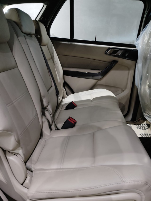 Ford Endeavour Titanium Plus 4X2 AT Second-hand 2020 Ford Endeavour Titanium Plus 4X2 AT for sale in New Delhi-14