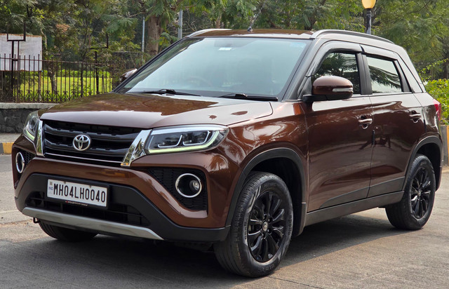 Second-hand 2022 Toyota Urban Cruiser EBELLA High for sale in Mumbai-4