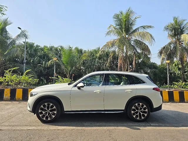 Second-hand 2023 Mercedes-Benz GLC 300 for sale in Mumbai-3