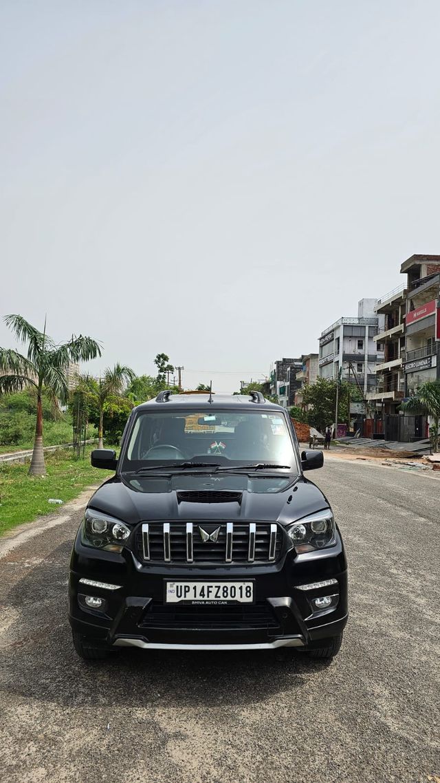 Mahindra Scorpio एस रेनफोर्स्ड 11 Second-hand 2024 Mahindra Scorpio एस रेनफोर्स्ड 11 for sale in New Delhi
