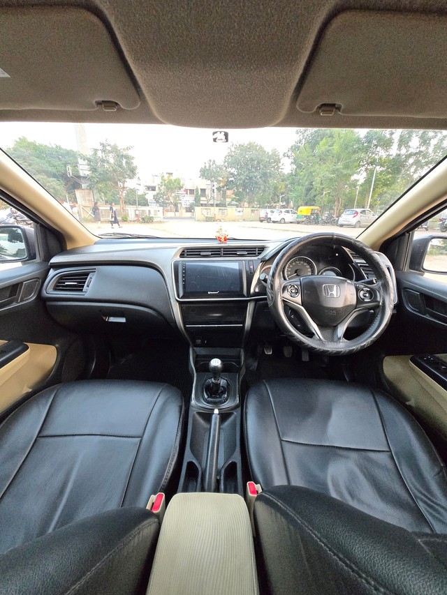 Second-hand 2016 Honda City i DTec SV for sale in Ahmedabad-10