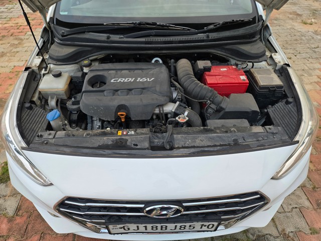 Second-hand 2018 Hyundai Verna CRDi 1.6 AT SX Plus for sale in Ahmedabad-7