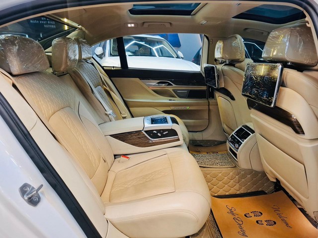 BMW 7 Series 730Ld DPE Signature Second-hand 2017 BMW 7 Series 730Ld DPE Signature for sale in Thane-9