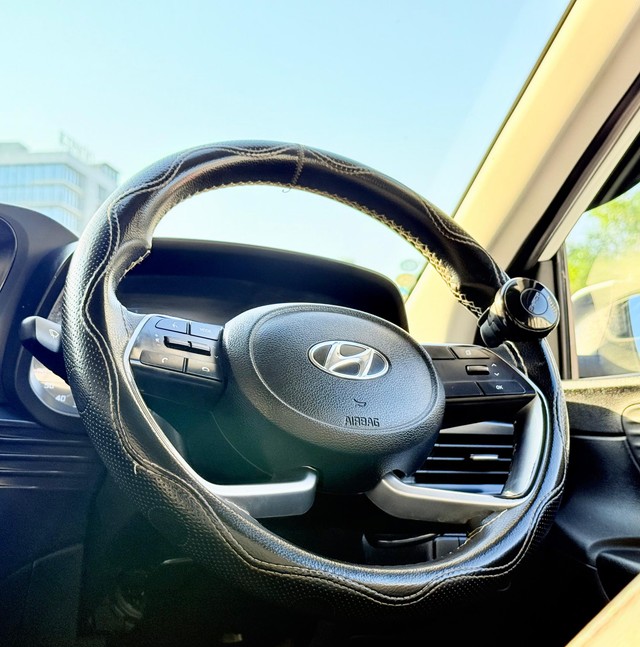 Second-hand 2022 Hyundai i20 Sportz BSVI for sale in Surat-12