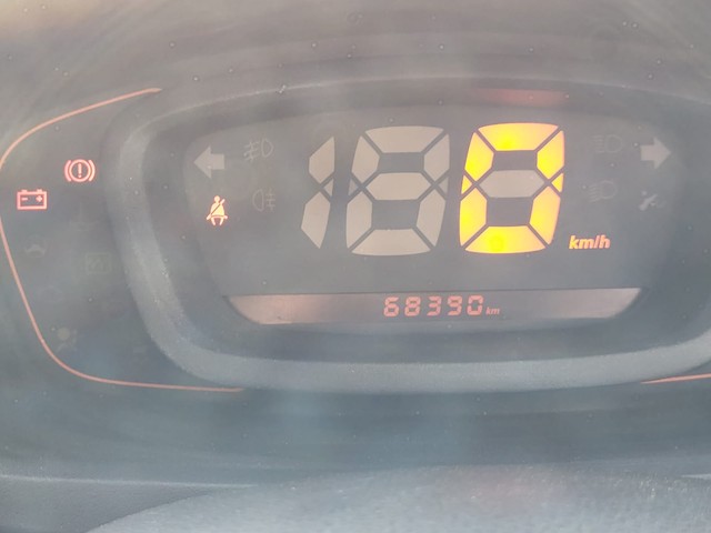 Second-hand 2020 Renault KWID RXT for sale in Bangalore-7