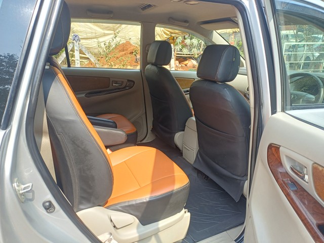 Second-hand 2013 Toyota Innova 2.5 G (Diesel) 7 Seater BS IV for sale in Pune-13