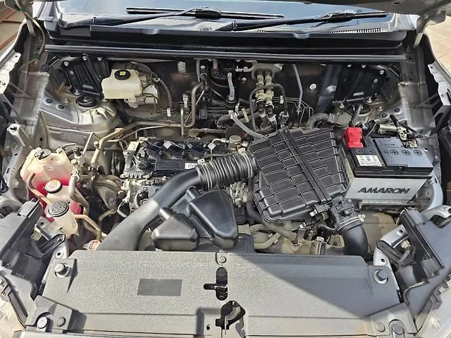 Second-hand 2024 Toyota Innova Hycross ZX(O) Hybrid for sale in Mumbai-5