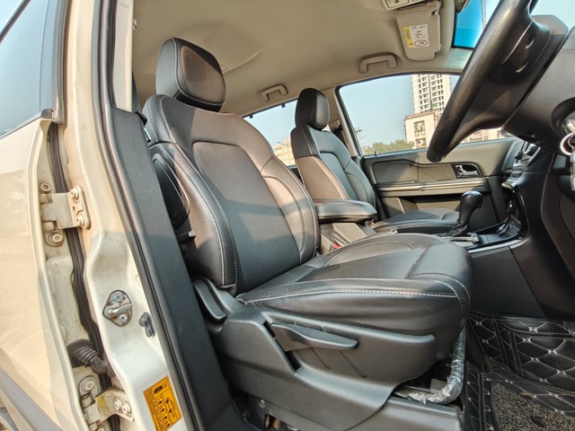 Second-hand 2018 Tata Hexa XTA for sale in Mumbai-9