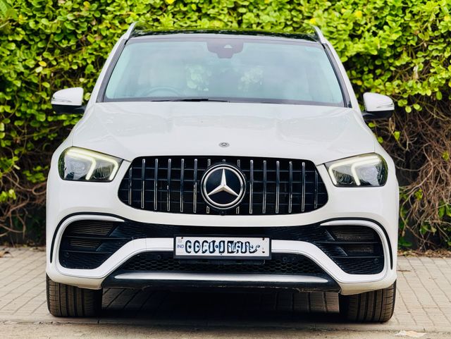 Mercedes-Benz GLE 300d 4मैटिक Second-hand 2023 Mercedes-Benz GLE 300d 4मैटिक for sale in Ahmedabad