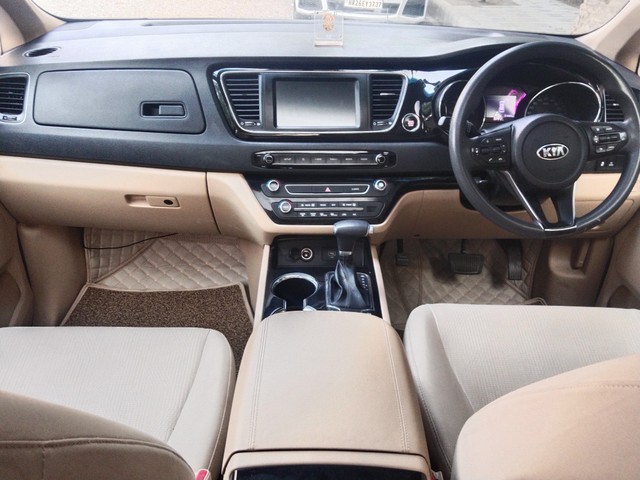 Second-hand 2020 Kia Carnival Prestige 6 STR for sale in New Delhi-15
