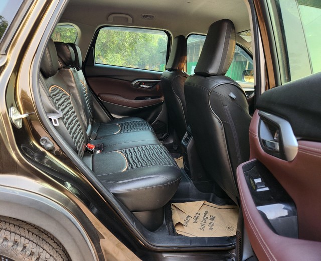 Second-hand 2022 Maruti Suzuki Grand Vitara Zeta AT BSVI for sale in New Delhi-24