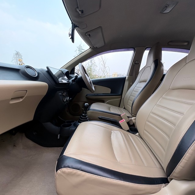 Second-hand 2015 Honda Amaze VX i-Vtech for sale in Pune-10