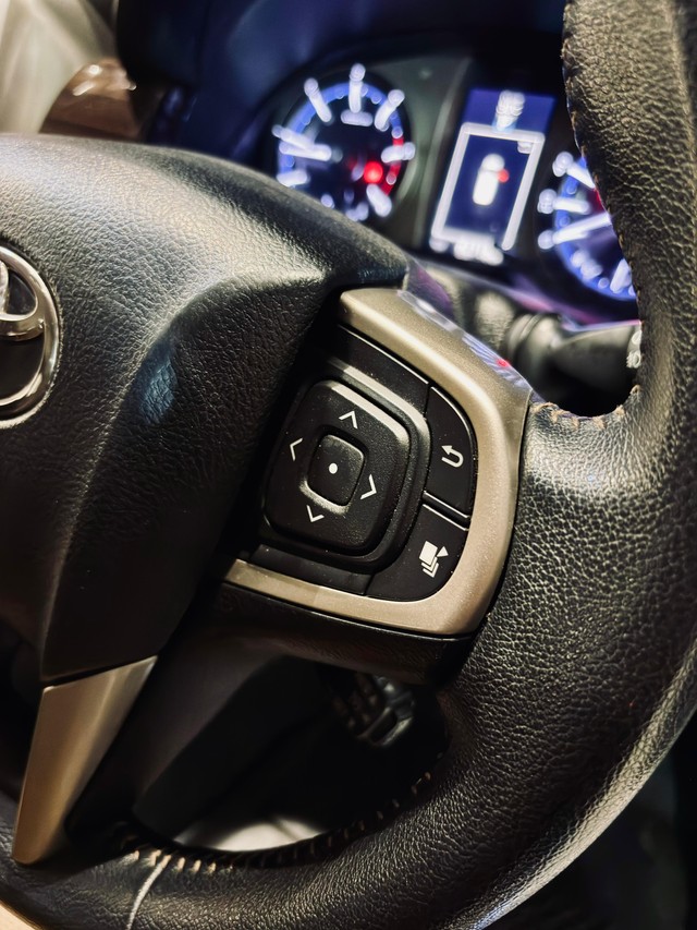 Second-hand 2021 Toyota Innova Crysta 2.4 ZX 7 STR for sale in Madurai-16