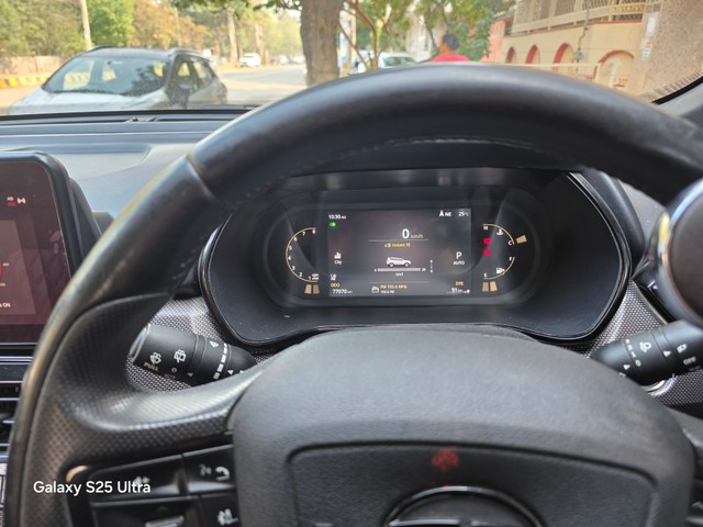 Second-hand 2023 Tata Safari XZA Plus (O) Red Dark AT BSVI for sale in New Delhi-10