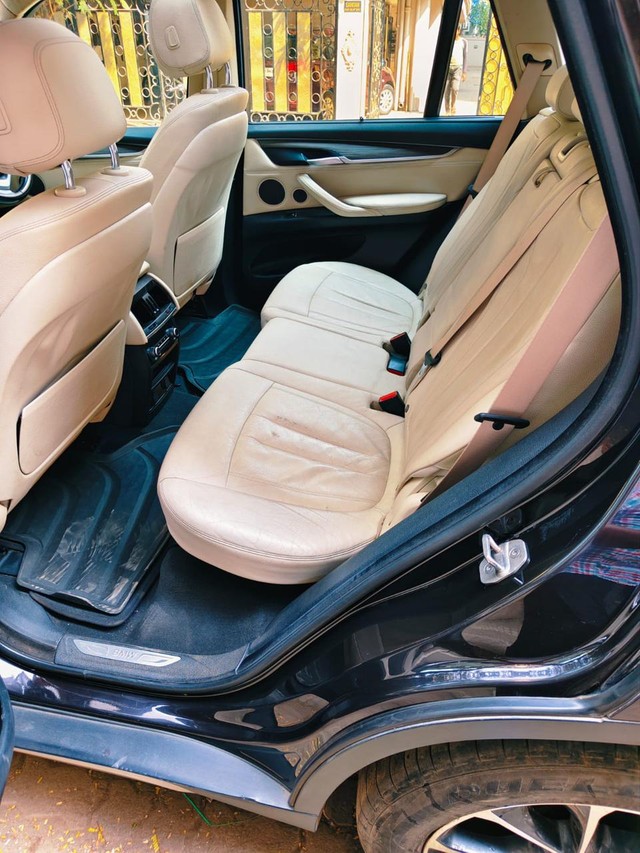 Second-hand 2017 BMW X5 xDrive35i Design Pure Exp 5S for sale in Thane-9
