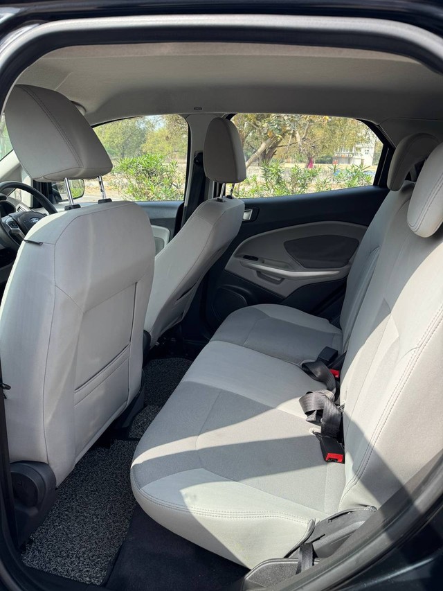 Second-hand 2017 Ford Ecosport 1.5 Petrol Titanium BSIV for sale in New Delhi-12