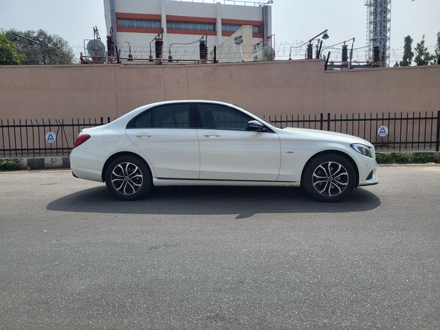 Second-hand 2017 Mercedes-Benz C-Class C 220 CDI Style for sale in Bangalore-7