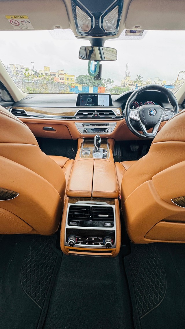 Second-hand 2018 BMW 7 Series 730Ld M Sport for sale in Pune-2