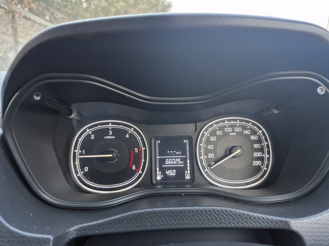 Second-hand 2018 Maruti Vitara Brezza VDi Option for sale in New Delhi-16