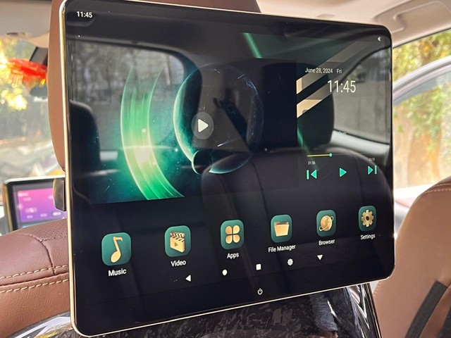 Second-hand 2025 Toyota Innova Hycross ZX(O) Hybrid for sale in New Delhi-11