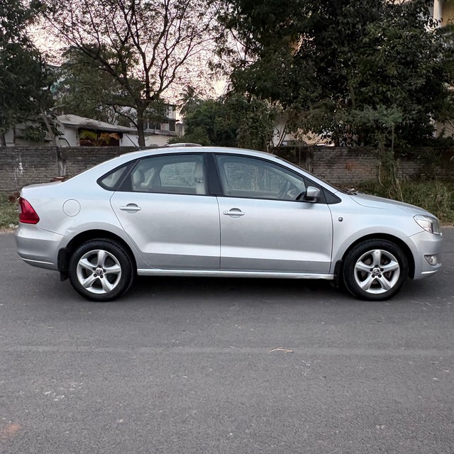 Second-hand 2014 Skoda Rapid 1.6 TDI Ambition Plus for sale in Pune-1