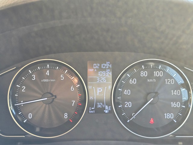 Second-hand 2023 Honda Amaze 2nd Gen VX CVT for sale in Kolkata-16