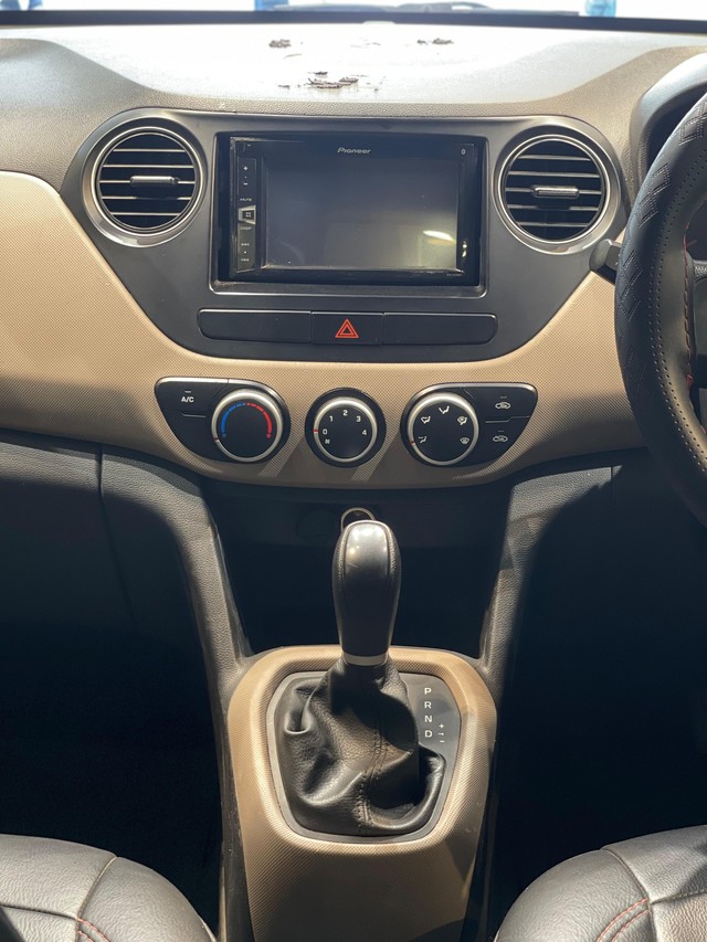Second-hand 2017 Hyundai Grand i10 Magna AT for sale in Hyderabad-12