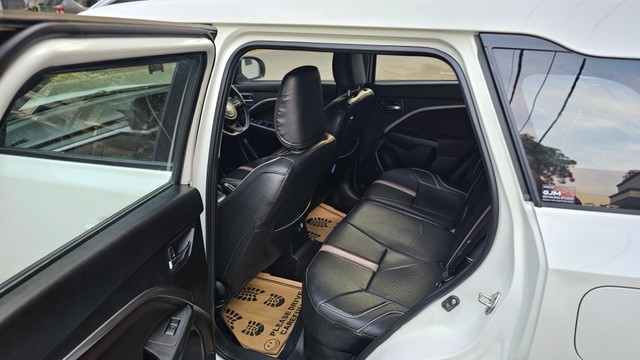 Second-hand 2023 Maruti Suzuki Brezza Zxi AT for sale in New Delhi-9