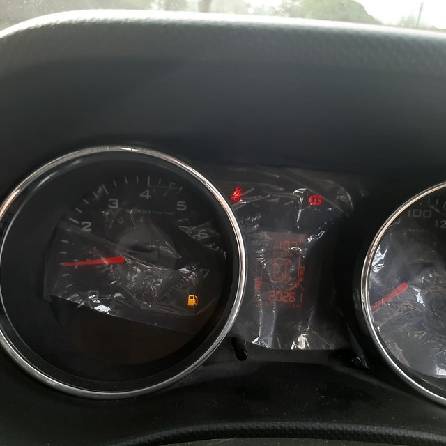 Second-hand 2016 Mahindra TUV 300 T8 for sale in Mumbai-9