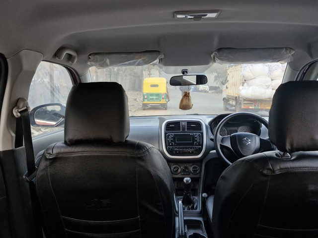 Second-hand 2018 Maruti Vitara Brezza VDi Option for sale in New Delhi-8