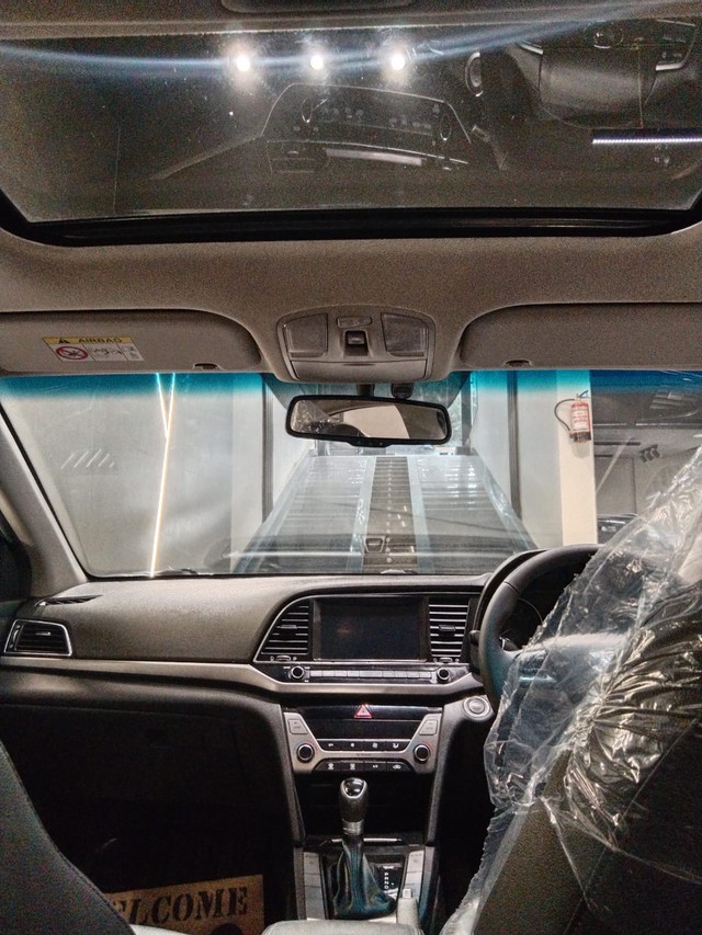 Second-hand 2018 Hyundai Elantra 2.0 SX Option AT for sale in New Delhi-12