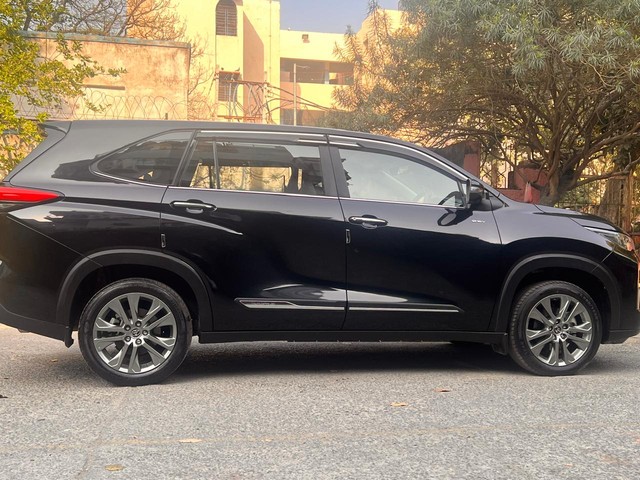 Second-hand 2025 Toyota Innova Hycross ZX(O) Hybrid for sale in New Delhi-1