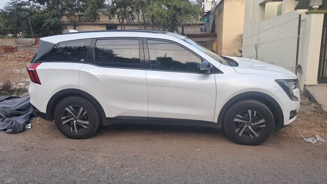Second-hand 2023 Mahindra XUV700 AX5 BSVI for sale in Jabalpur-1
