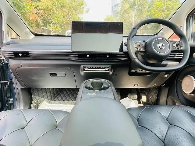 Second-hand 2024 MG Windsor EV Essence for sale in Mumbai-5