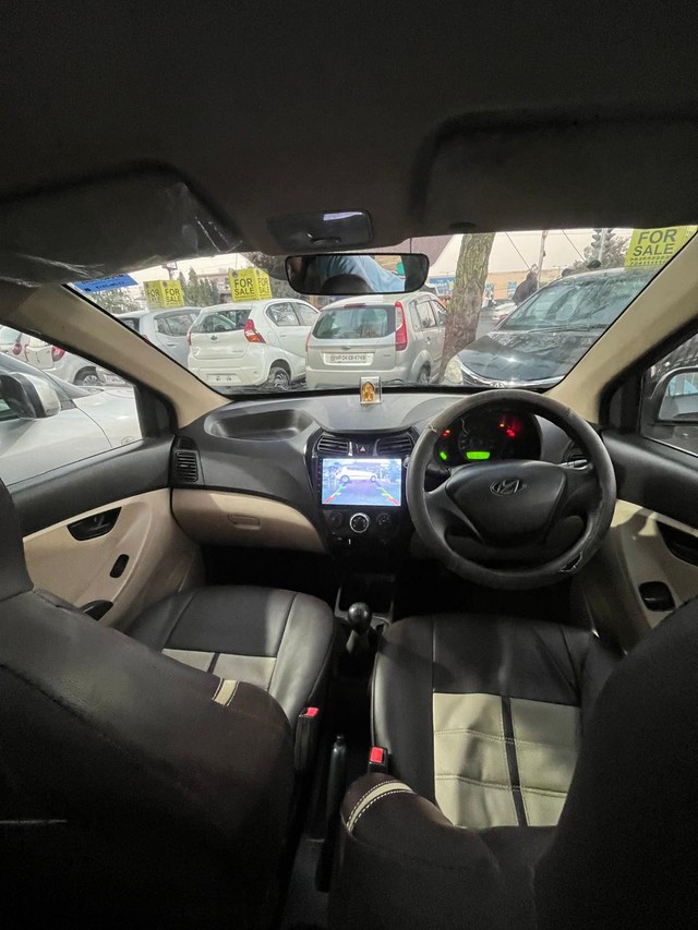 Second-hand 2013 Skoda Fabia 1.2L Diesel Elegance for sale in Bhopal-7