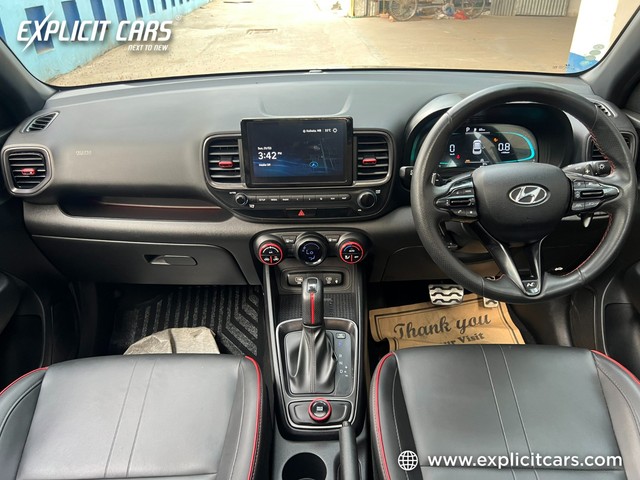 Second-hand 2024 Hyundai Venue S Opt Turbo DCT for sale in Kolkata-11