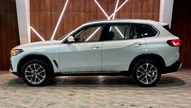 Second-hand 2021 BMW X5 xDrive 30d xLine for sale in Madurai-11