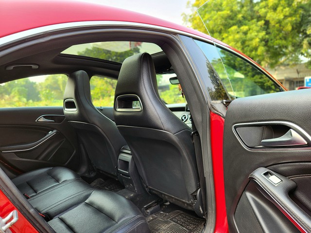 Second-hand 2016 Mercedes-Benz CLA 200 Sport Edition for sale in New Delhi-17